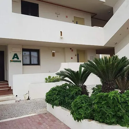 Apart. Pezinho N Agua Apartment *